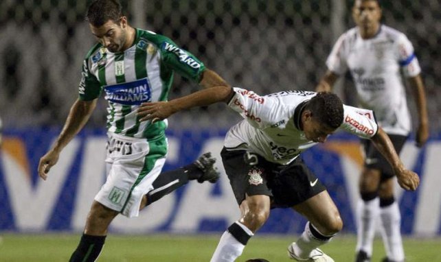 Les Corinthians de Ralf, à droite, se sont associés à la Dream Football