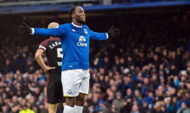 Everton Romelu Lukaku Menama