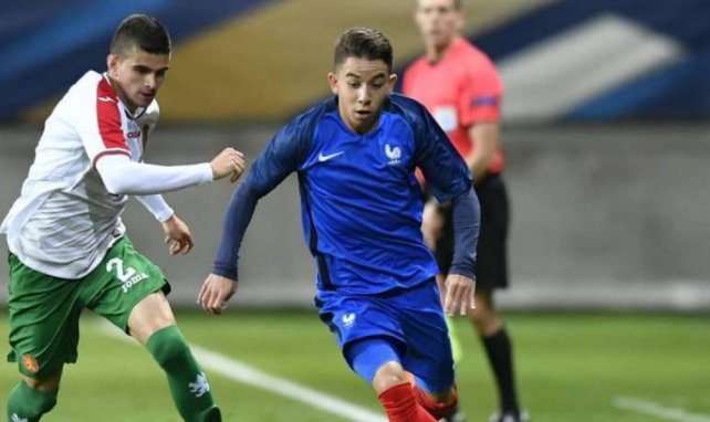Maxime Lopez Repond A L Interet De L Algerie
