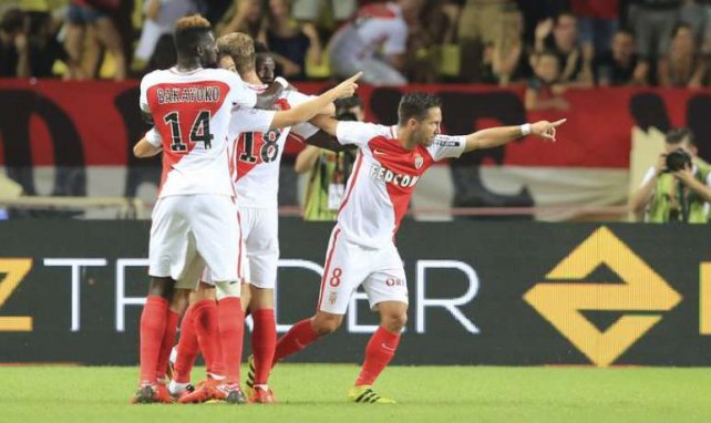 Monaco écrase Lille et s'empare de la première place du championnat