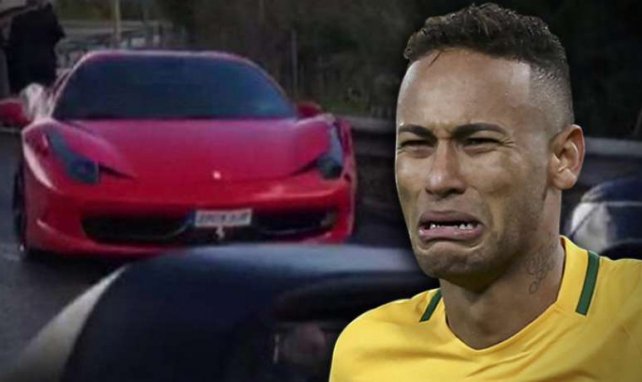 Neymar a eu un accident au volant de sa Ferrari