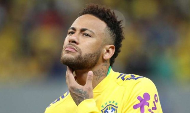 Neymar avant la rencontre de préparation à la Copa America entre le Brésil et le Qatar