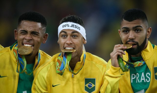 Neymar et les Brésiliens après leur victoire finale en 2016