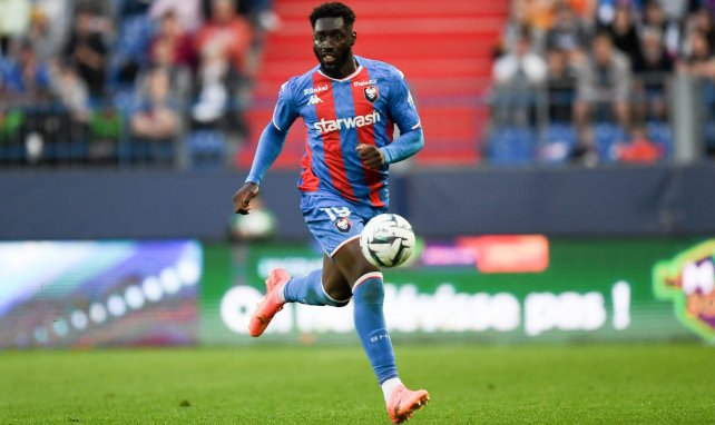 Alexandre Mendy en action avec Caen.