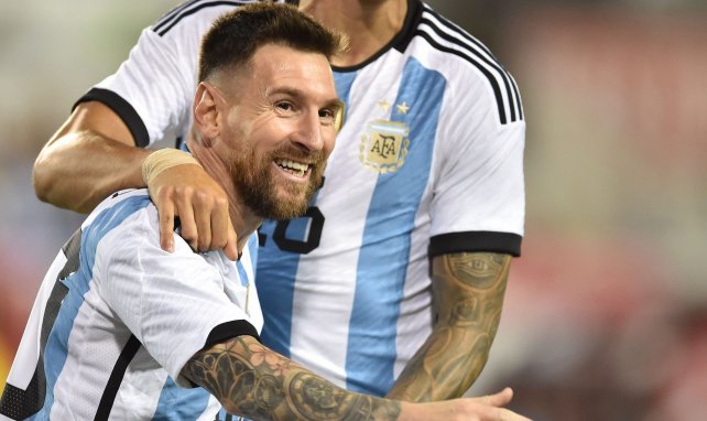 Argentine : Scaloni compare Lionel Messi et Roger Federer