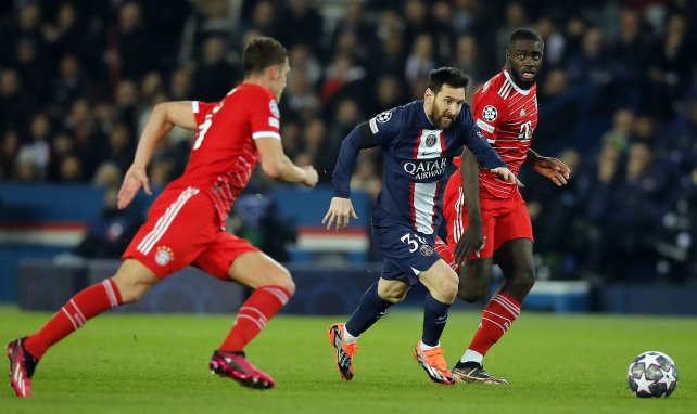 Lionel Messi devant Pavard et Upamecano