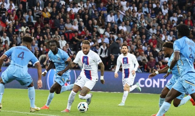 Lionel Messi et Neymar avec le PSG contre Troyes