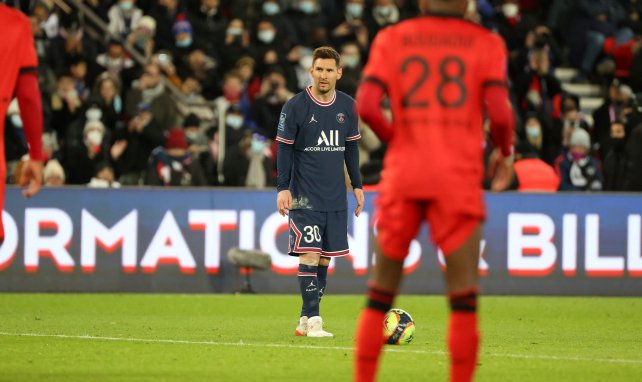 Lionel Messi sur coup-franc face à Nice 