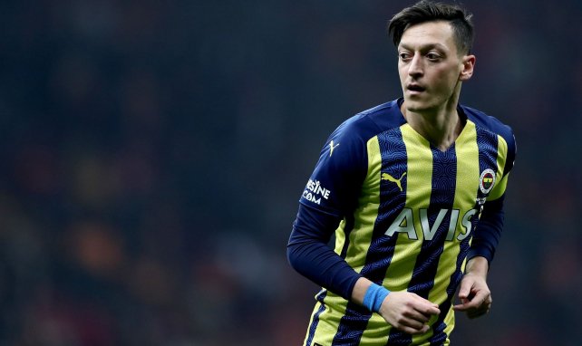 Mesut Özil sous le maillot de Fenerbahce