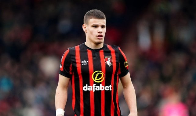 Miloš Kerkez avec Bournemouth