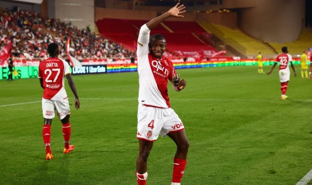 Mohamed Camara célèbre son but marqué sur penalty face à Nantes à Louis II