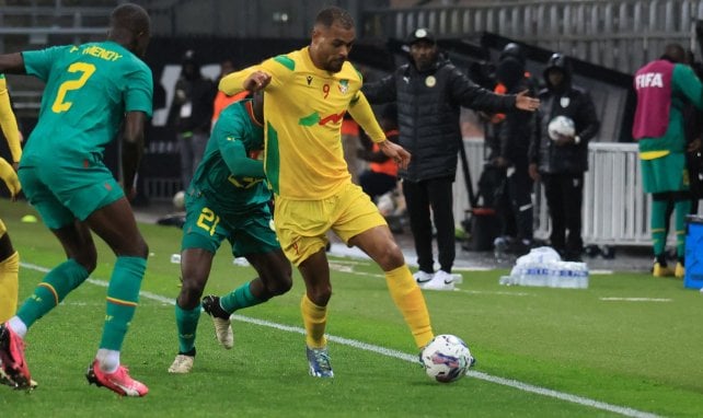 Mounié avec le Benin