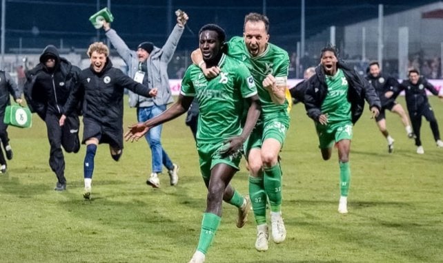 Moussa Baradji file à Blackburn 