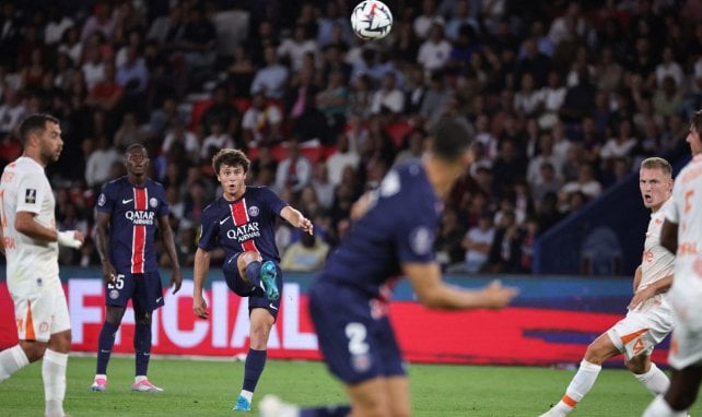 João Neves en action avec le PSG