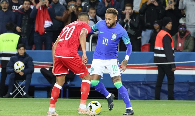 Neymar avec le Brésil, contre la Tunisie au Parc des Princes