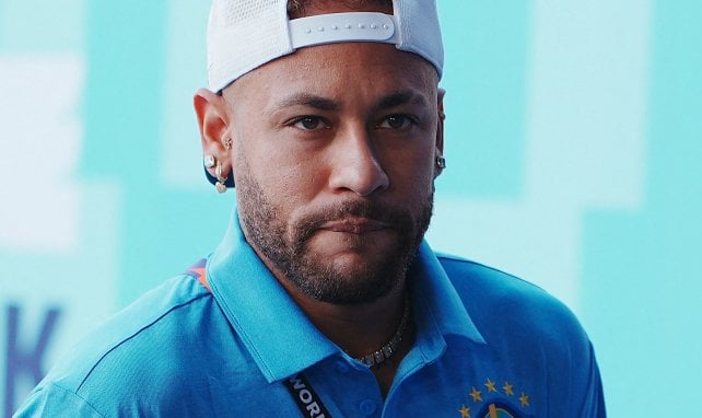 Le président du Brésil détruit Neymar sur place publique