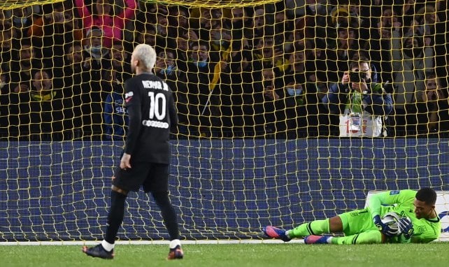 Neymar face à Lafont