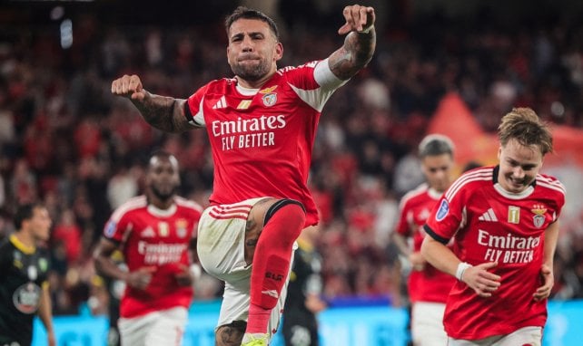 Nicolás Otamendi signe à River Plate