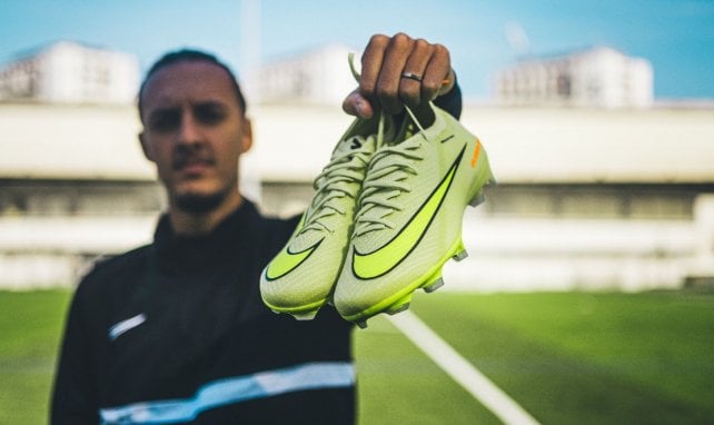 BON PLAN : - 30 % sur le nouveau pack Nike Max Voltage sur Foot.FR !