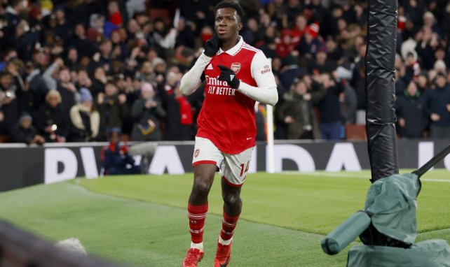 Eddie Nketiah célèbre un but contre West Ham avec Arsenal à l'Emirates