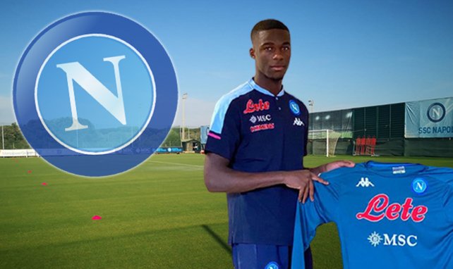 Junior Nzila sous les couleurs du Napoli