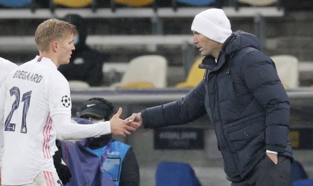 Martin Ødegaard salue Zinedine Zidane