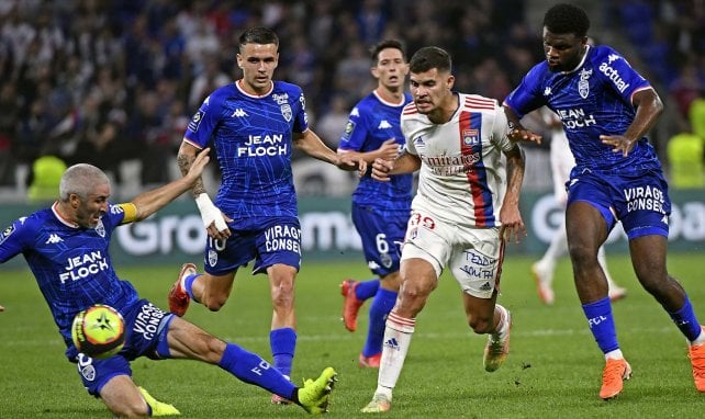 Bruno Guimarães lors de Lyon-Lorient.