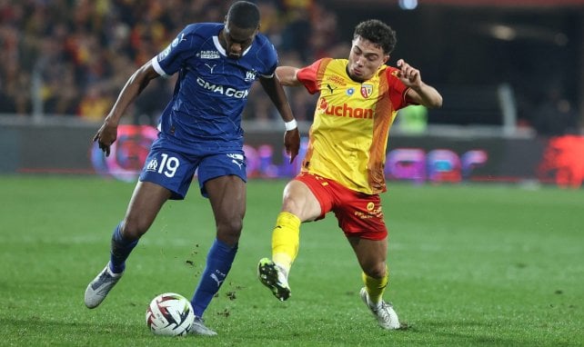 Geoffrey Kondogbia en action face au RC Lens.