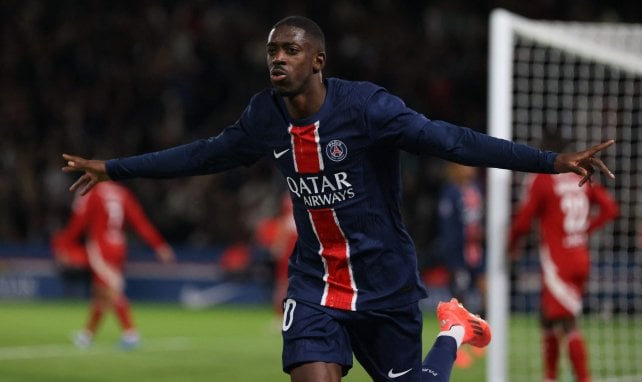 Ousmane Dembelé célèbre un but avec le PSG en Ligue 1