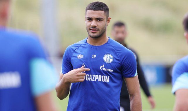 Ozan Kabak sous les couleurs de Schalke 04