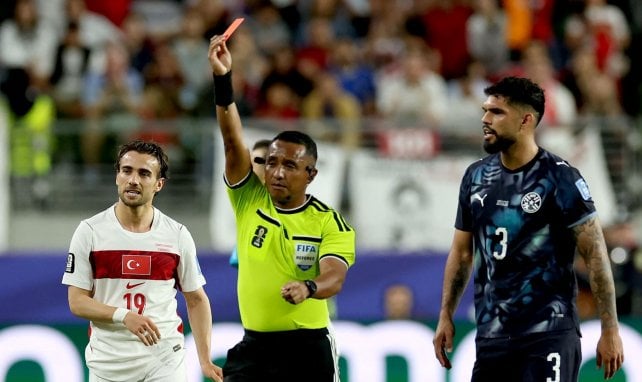 CdM 2026 : grande première, Almiron expulsé pour s’être caché la bouche