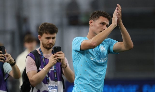 Pavard marque contre son camp, les Sang et Or passent devant !