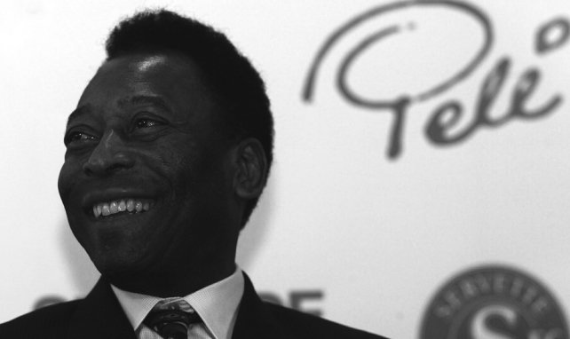 Le roi Pelé, légende de la Seleção et de Santos, est décédé à l'âge de 82 ans
