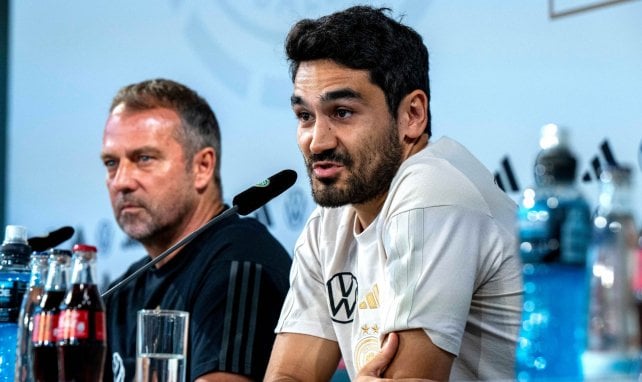 İlkay Gündoğan en conférence de presse avec Hansi Flick