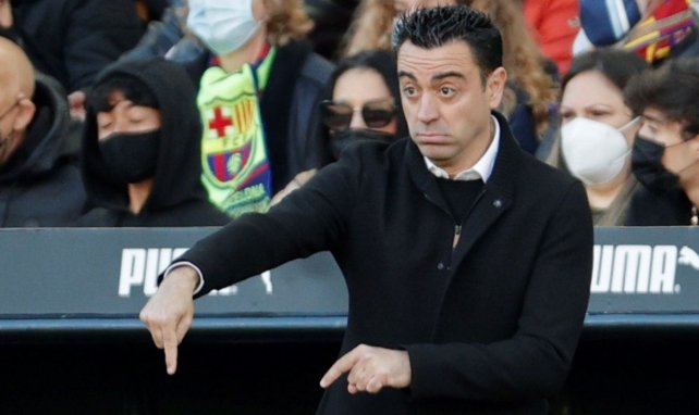 L'entraîneur du FC Barcelone Xavi Hernandez face à Valence