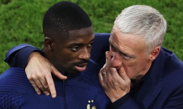 Didier Deschamps aux côtés d'Ousmane Dembélé