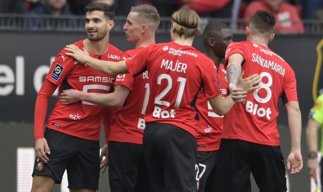 Les joueurs de Rennes célèbrent le but de Martin Terrier face à Metz