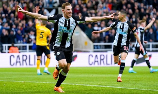 Chris Wood célèbre son but avec Newcastle