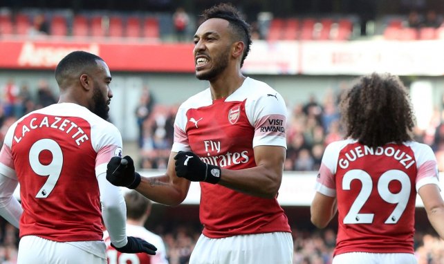Pierre-Emerick Aubameyang célèbre un but avec Arsenal