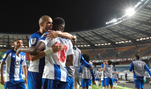 Les joueurs de Porto célèbrent un but