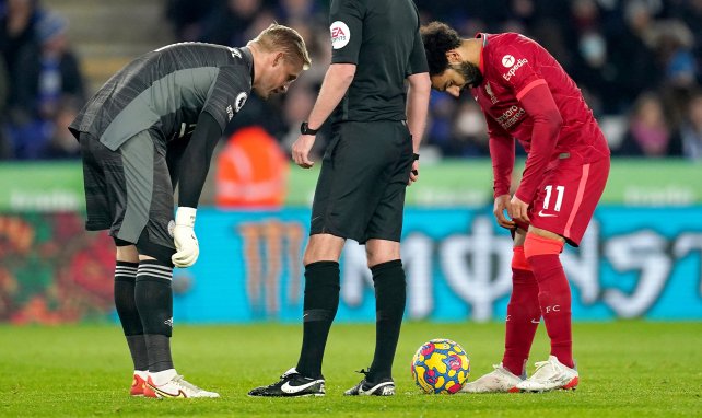 Kasper Schmeichel et Mohamed Salah face à face