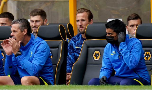 Harry Kane sur le banc de touche face à Wolverhampton.