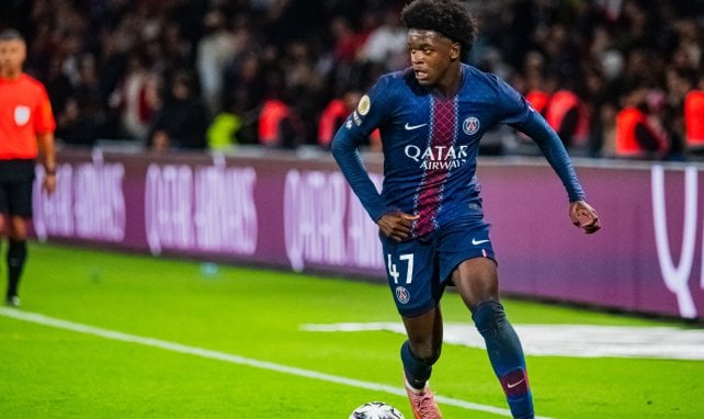Quentin Ndjantou en action avec le PSG. 