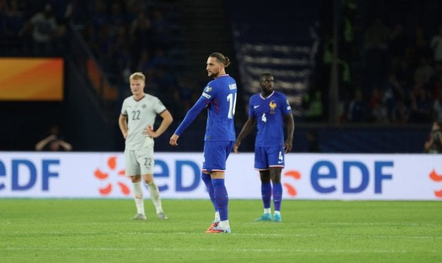 Adrien Rabiot avec l'équipe de France contre l'Islande