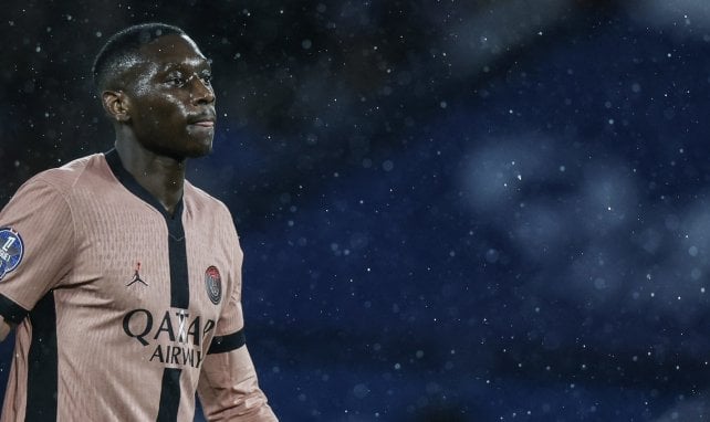 Randal Kolo Muani, avec le maillot third du PSG