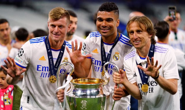 Kroos, Casemiro et Modric après la victoire en Ligue des Champions