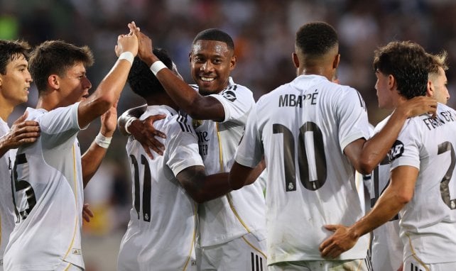 Les joueurs du Real Madrid célèbrent contre Tirol en amical