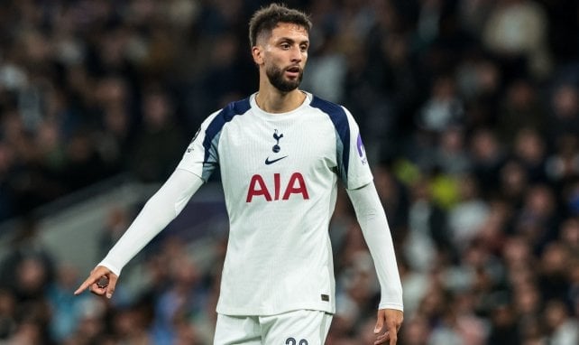 Rodrigo Bentancur sous les couleurs des Spurs.