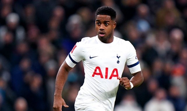 Ryan Sessegnon avec Tottenham