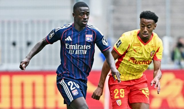 Saël Kumbedi avec l'OL. 